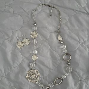 Necklace & earrings set